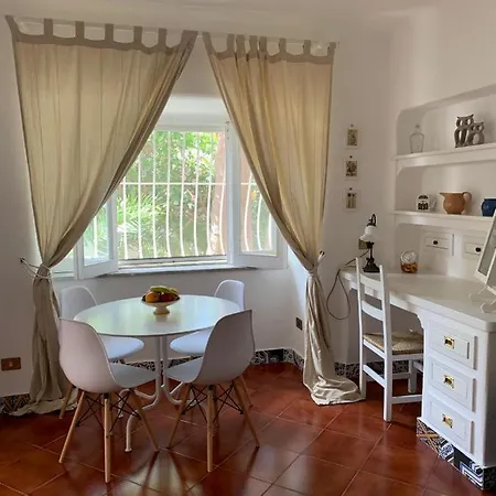 Casa Nenna, Centro Di Forio *